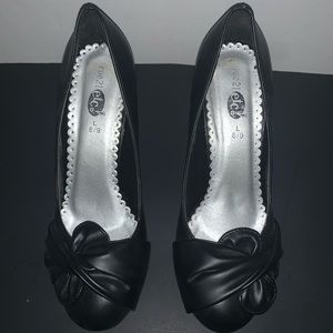 🟢🟢 BLACK MID HEEL PUMPS